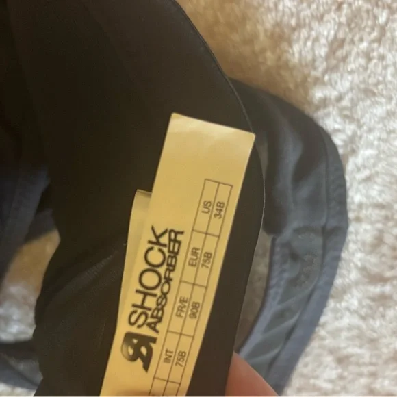 Shock absorber bra - Picture 4 of 4